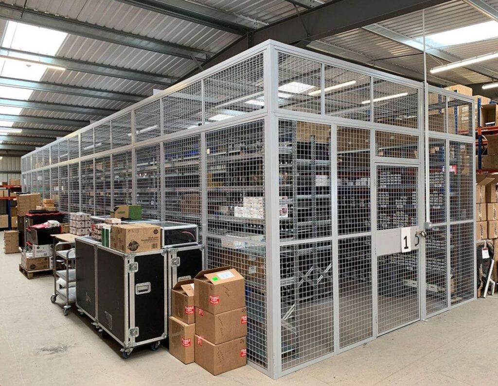 Outsourcing warehousing services using a warehouse storage unit